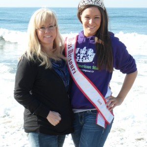 Miss Missouri Teen with her Mom on the Hollwood Tour