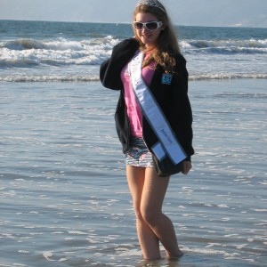 Jr. Teen Lauren Schwartzberg at the beach on the Hollywood Tour!
