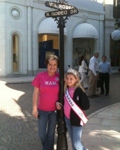 Miss Indiana with her mom on Rodeo Drive!