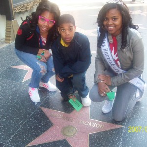 A'yasia Cherry w/ Sister & Brother - Hooray for Hollywood!